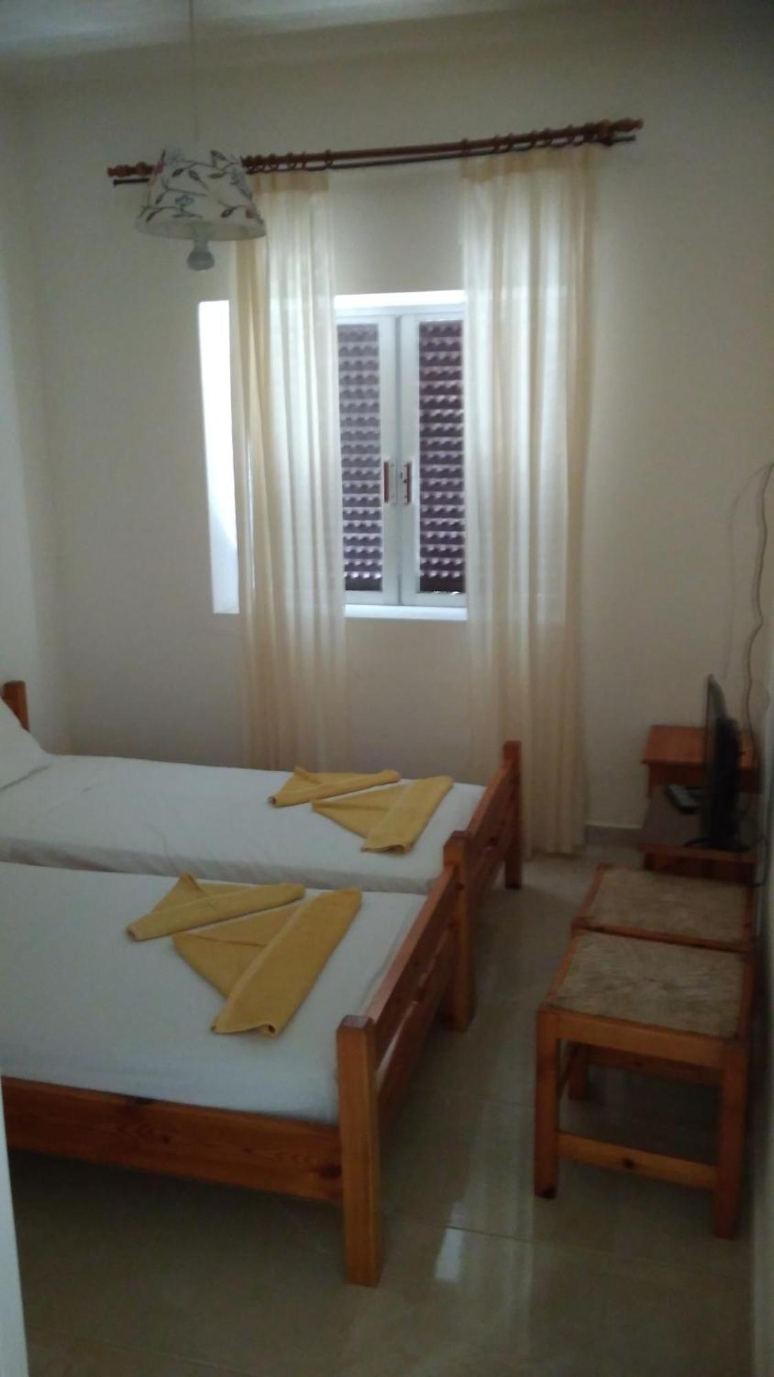 Mina Apartments Karpathos Town  Exterior photo
