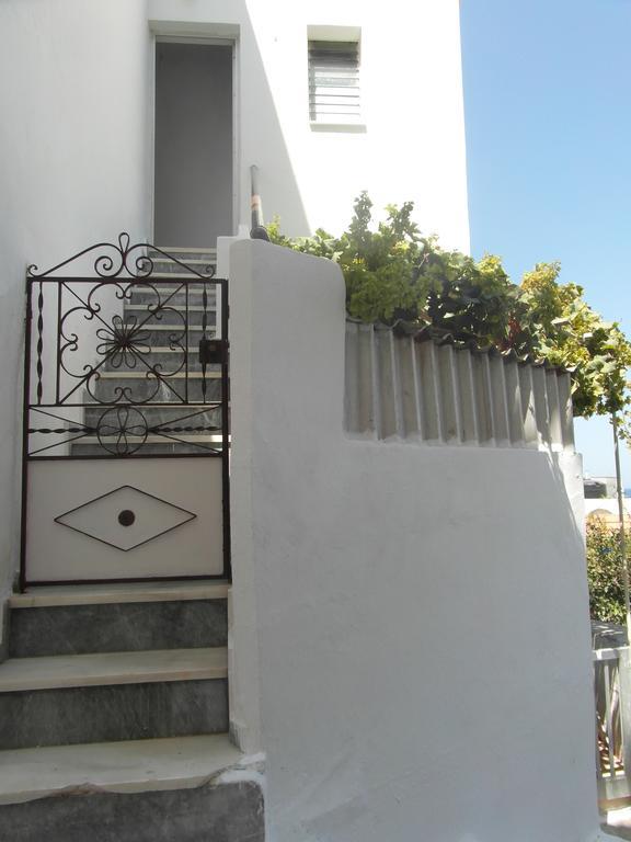 Mina Apartments Karpathos Town  Exterior photo